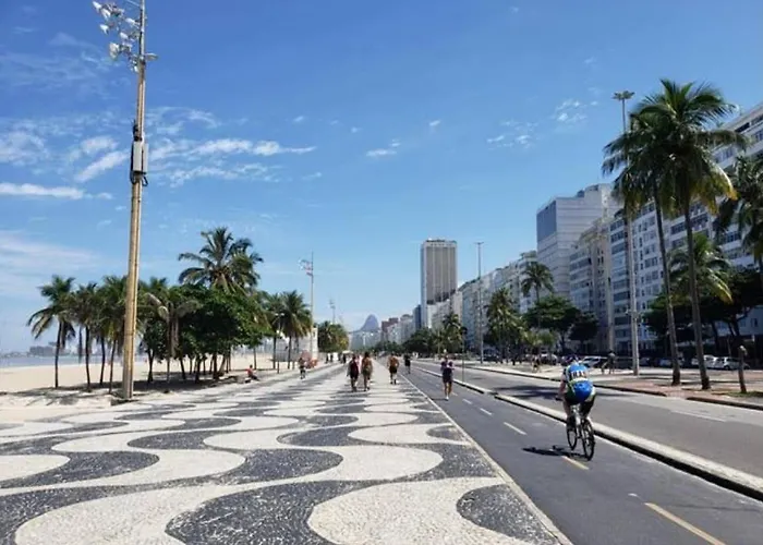 Apto UMA QUADRA DA PRAIA, LEME ZONA SUL RJ