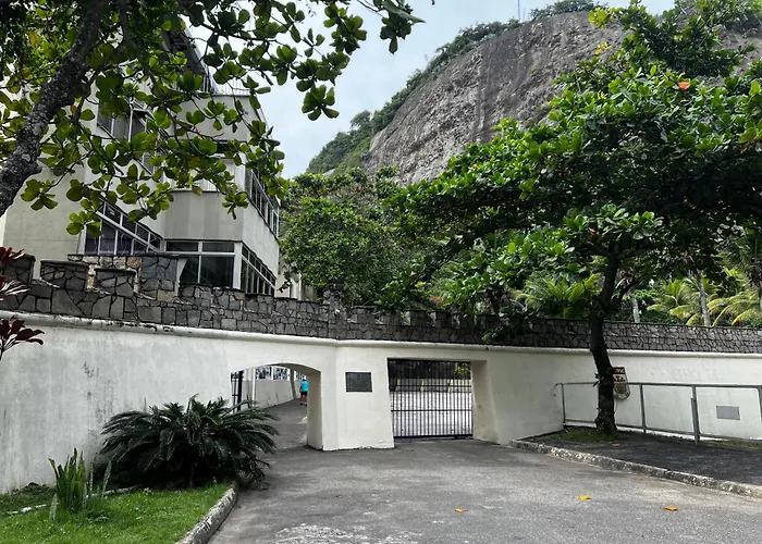 Praia Mais Charmosa Do Rio