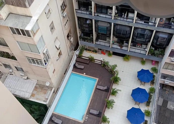 Residencial com Serviço