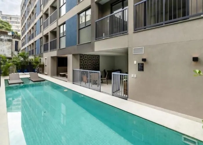 seu merecido lar carioca, com piscina e academia