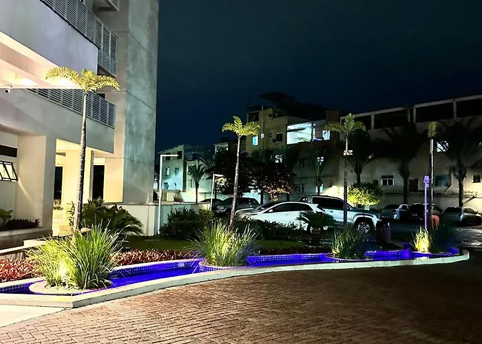 Flat Hotel Samba, 5KM da Praia da Barra, 2km Jeunesse Arena, enfrente ao Projac, 1km do Rio Centro