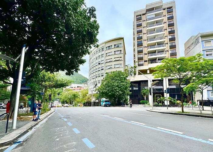 Sofisticação na Praça mais badalada do Leblon