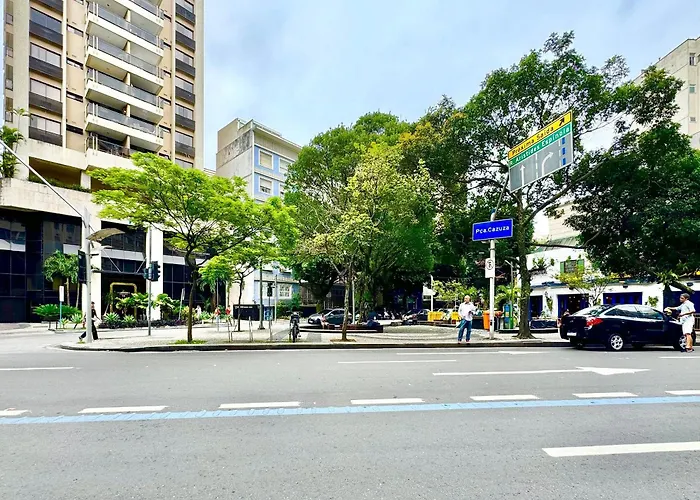 Sofisticação na Praça mais badalada do Leblon