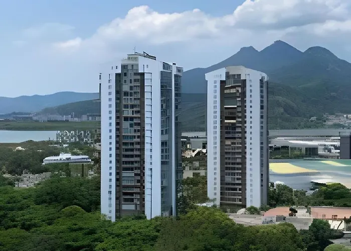 Flat com VISTA de CINEMA para Praia da BARRA da Tijuca - 5 min da PRAIA - Ar Condicionado, Portaria 24h, Wi-Fi 500 Mbps, Piscina, Academia, Sauna, Quadra de Tênis Rio de Janeiro, Brasil