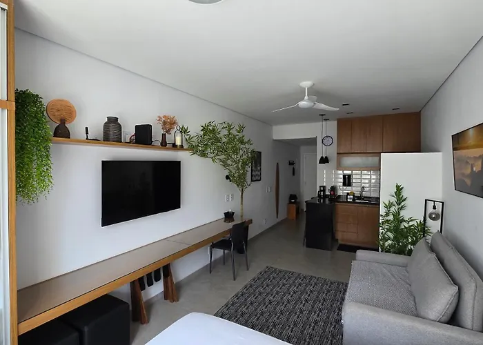 Studio moderno, aconchegante e bem localizado