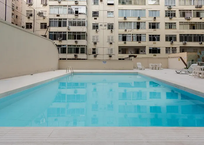 Atlântico Palace Apart Hotel - Piscina em Copanema - Posto 6