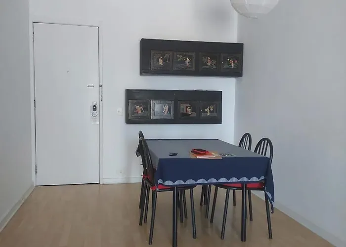 Apartamento com 2 Quartos no Leblon