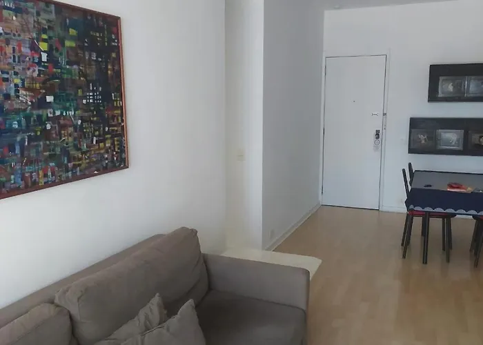 Apartamento com 2 Quartos no Leblon