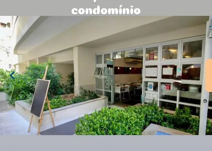 Quarto para Moças - Girls' Room - Somente Mulheres - Only Girls