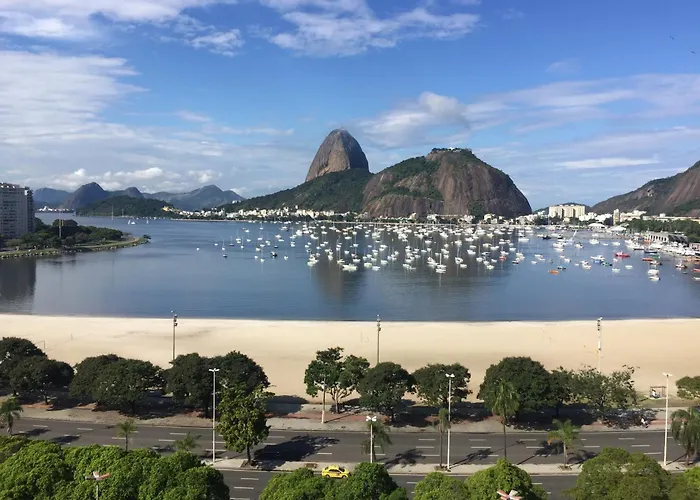 lazer ou a trabalho fique em Botafogo em frente à Praia e ao Pao de Acúcar