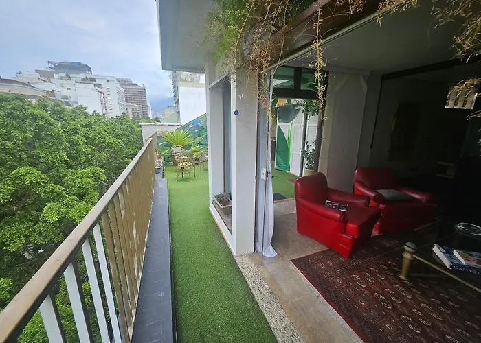 Linda cobertura ipanema quadra da praia c sauna e 2 suites