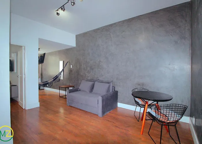 Fantastico Sala e Quarto no posto 5 em Copacabana