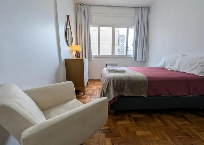 Espaçoso flat in Copacabana