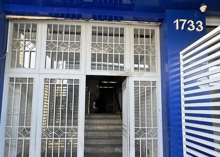 À 500m do Sambódromo, Sapucaí, Carnaval - Apto Inteiro Cama Queen Rio de Janeiro, Brasil