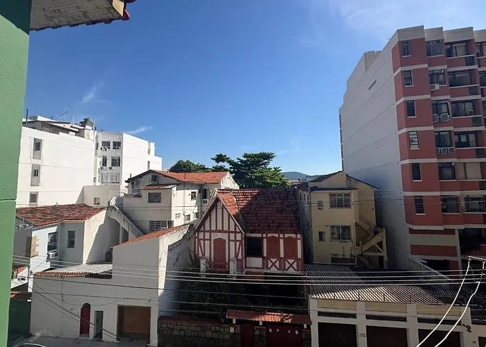 Studios confortáveis na URCA, perto Pão de Açucar, reformados, WI-FI, TV e ar condicionado SPLIT, pauloangerami MC103