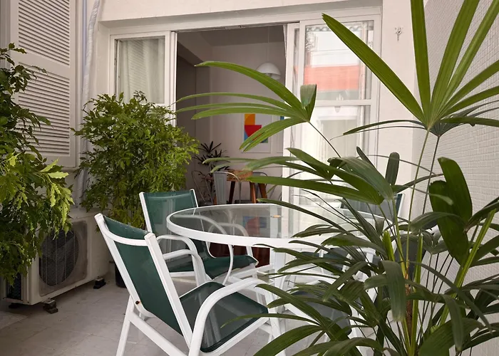 Cozy Flat In Leblon Five Steps From The Beach