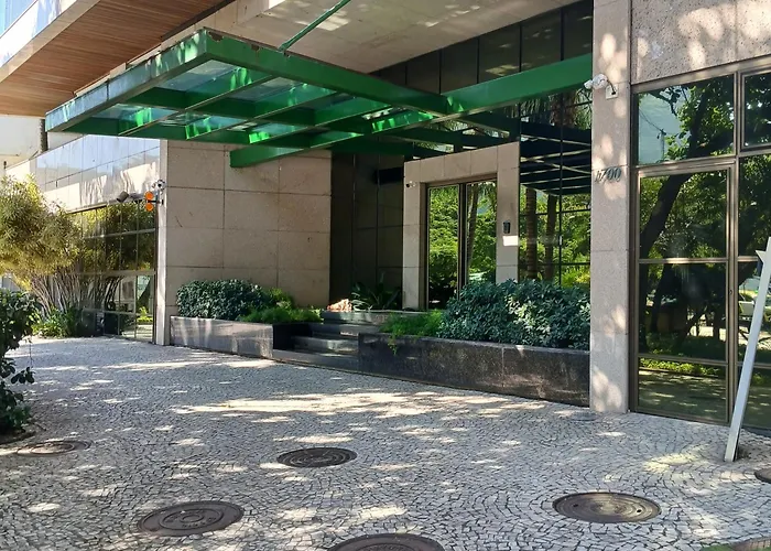 Apart-Hotel Vista Frontal em Ipanema