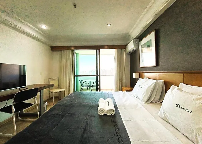 Apartamento com Estrutura de Hotel na Barra
