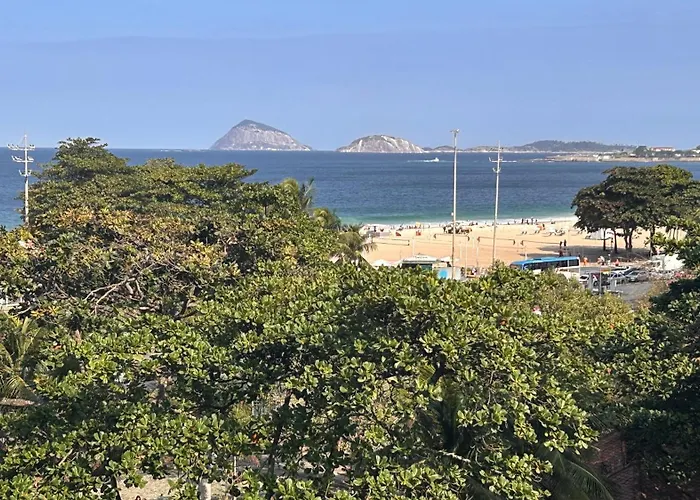 Studio Vista Praia de Copacabana, Pé Na Areia, Ar Condicionado e Wi Fi, Até 4 pessoas