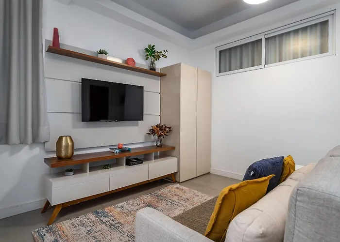 Relax Em Copacabana, Quarto E Sala, 150 Mt Da Praia, Cozinha, Maq De Lavar Roupa E Ar