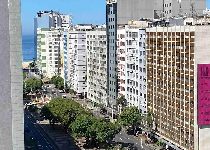 PRAIA 200m,PISCINA ,varanda com vista!