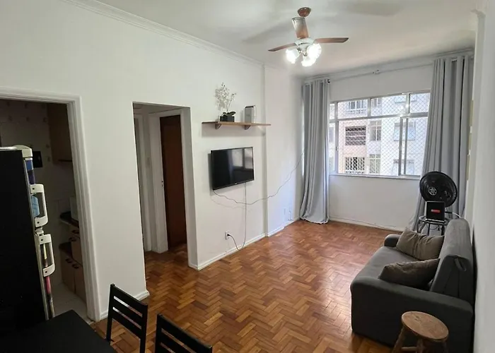 Apartamento com fácil acesso a praia de Copacabana