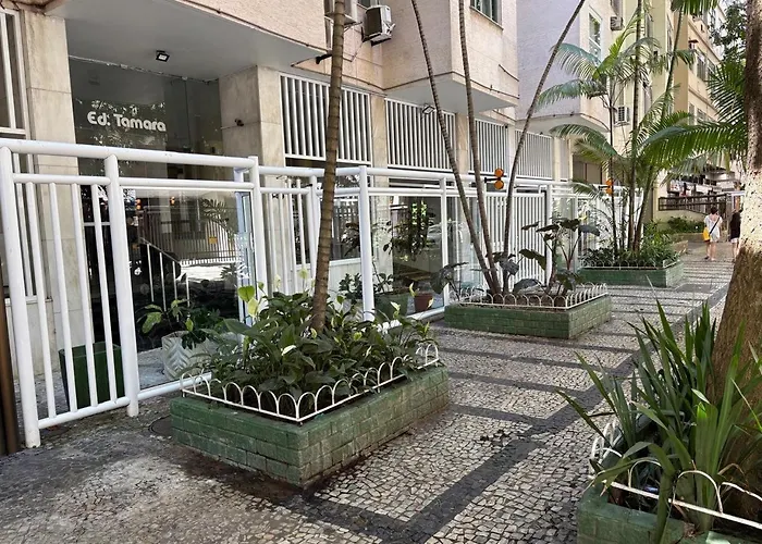Excelente 2 quartos Copacabana bem localizado