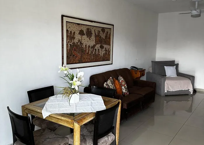 PRAIA 200m,PISCINA ,varanda com vista!