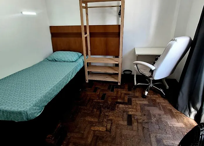 Quarto Tranquilo E Familiar No Leblon - Quiet Family Room In Leblon