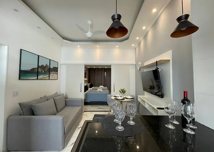 Copacabana Beach House III, 50 Metros da Praia, Moderno e Aconchegante