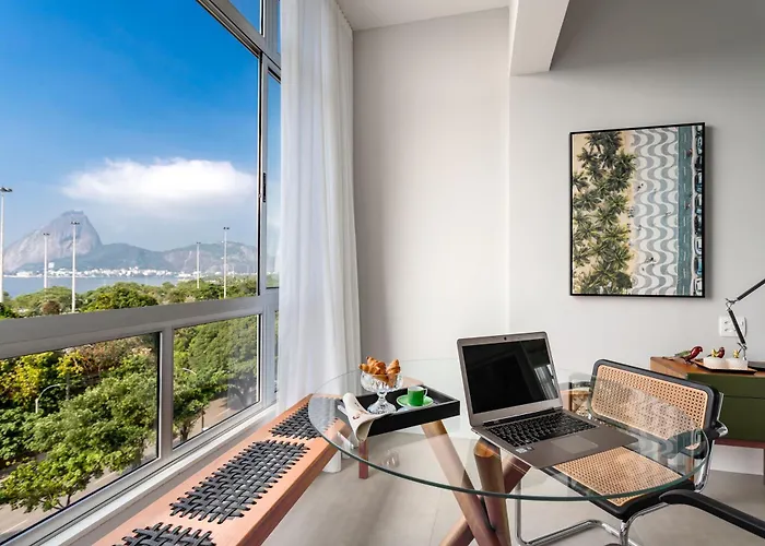 Reformado e confortável, vista mar no coração do Rio