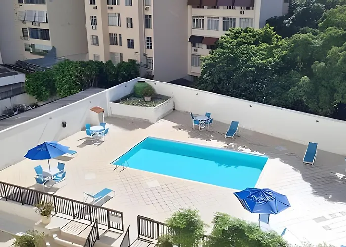 Flat com Piscina, Sauna e Estacionamento