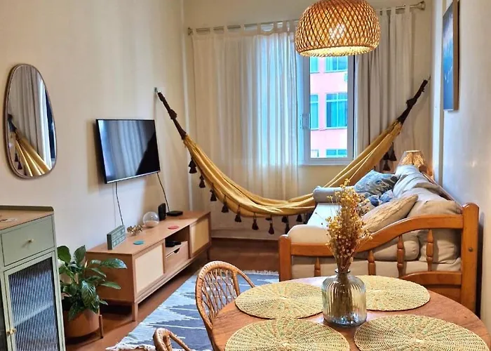 Sunny Stay In Copacabana - Steps From The Beach
