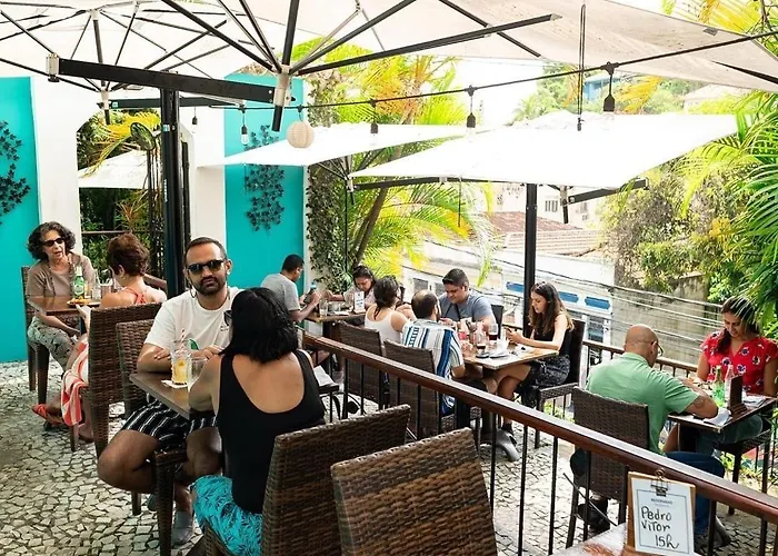 Explorer Bar - Sea Breeze Room