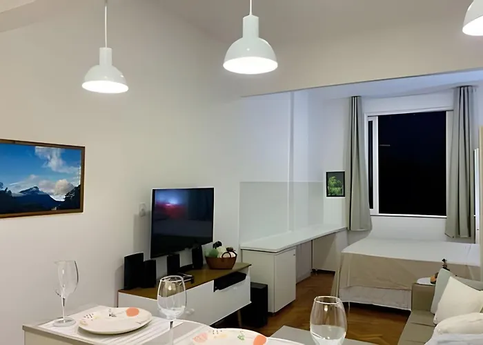 Loft Inteiro Copacabana Decorado 2 quadras da praia