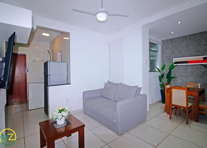 Ótimo 2 quartos na quadra da praia para 6 pessoas