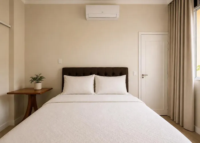 APARTAMENTO DOS SONHOS EM COPACABANA, localização incrível, 3min da praia e perto de Ipanema