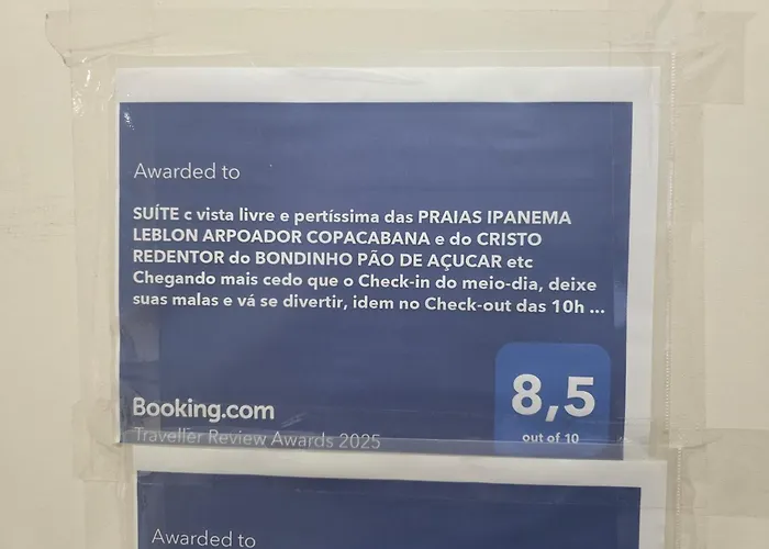 SUÍTE c vista livre e pertíssima das PRAIAS IPANEMA LEBLON ARPOADOR COPACABANA e do CRISTO REDENTOR do BONDINHO PÃO DE AÇUCAR etc Chegando mais cedo que o Check-in do meio-dia, deixe suas malas e vá se divertir, idem no Check-out das 10h manhã