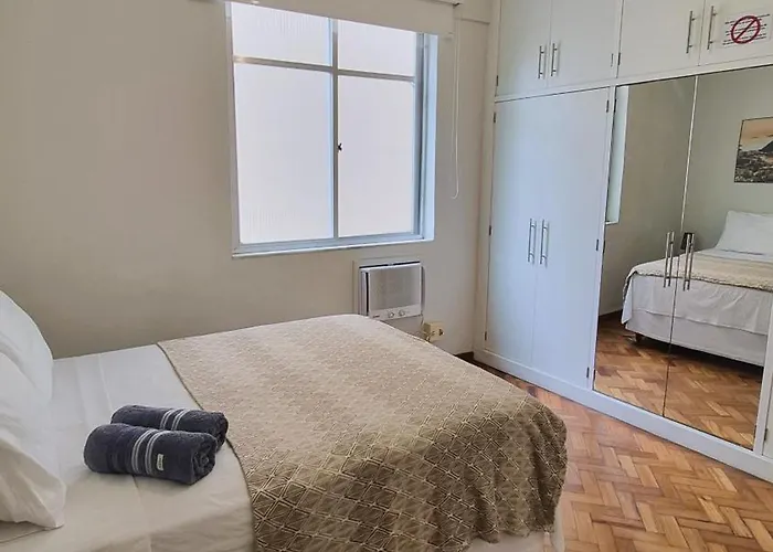Excelente Apartamento a 1min da Praia de Copacabana