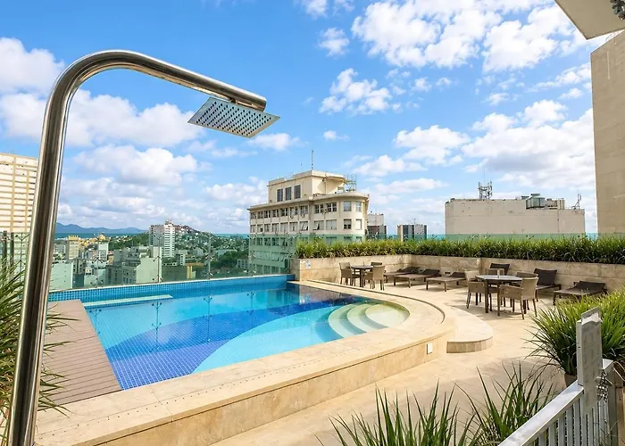 completo e moderno com ar condicionado e piscina no centro do RIO