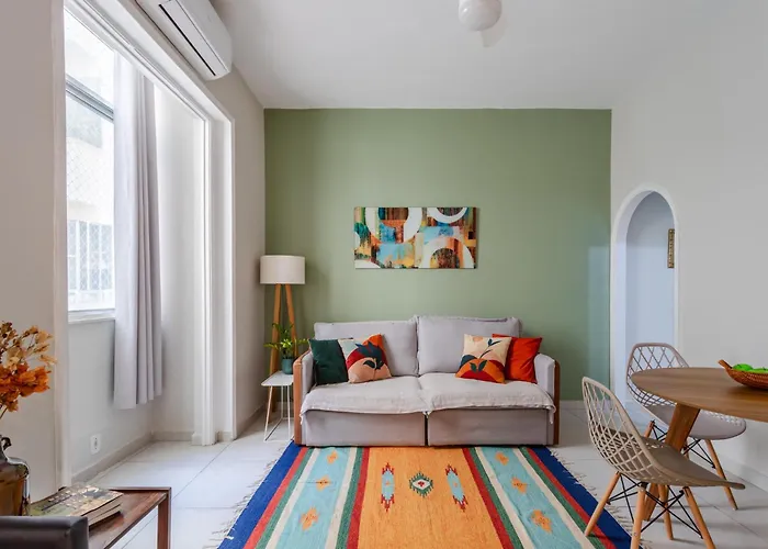 charmoso apartamento na quadra da praia