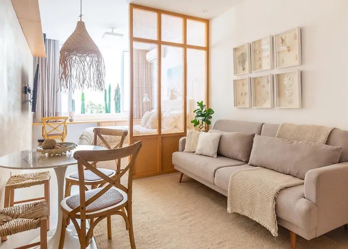 CurtaIpanema: Studio praiano, novo, super equipado