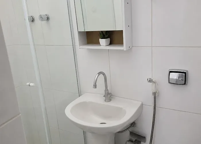 Quarto e sala em Copacabana