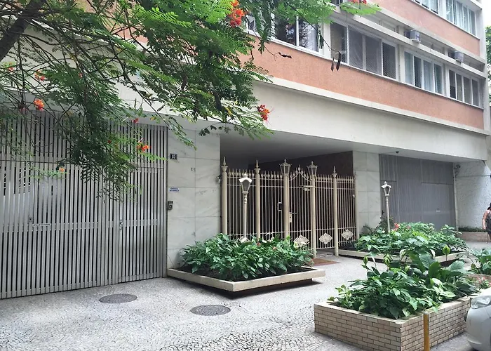 Copacabana Beach Amazing Lux 2 Bedroom Apartment